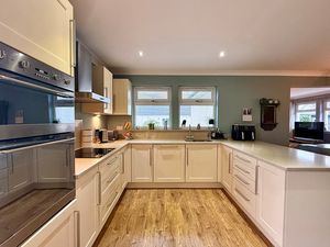 Photo 11- click for photo gallery